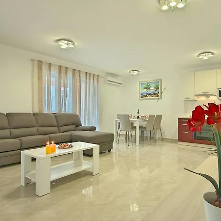 House Vilana Holiday home *