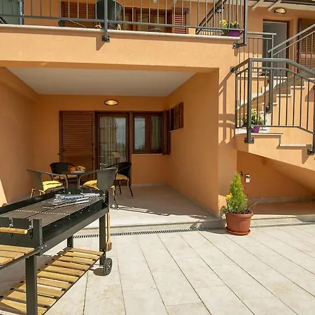 Holiday home House Vilana Jursici